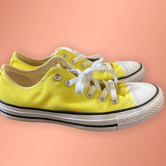 Yellow Converse All Stars Low Shoes - Picture 2 of 3